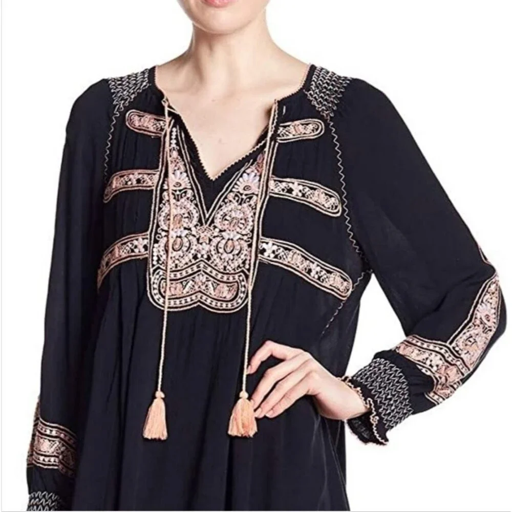 FREE PEOPLE Wind Willow Embroidered Boho Mini Dress V-neck Tassels Western Sz‎ M